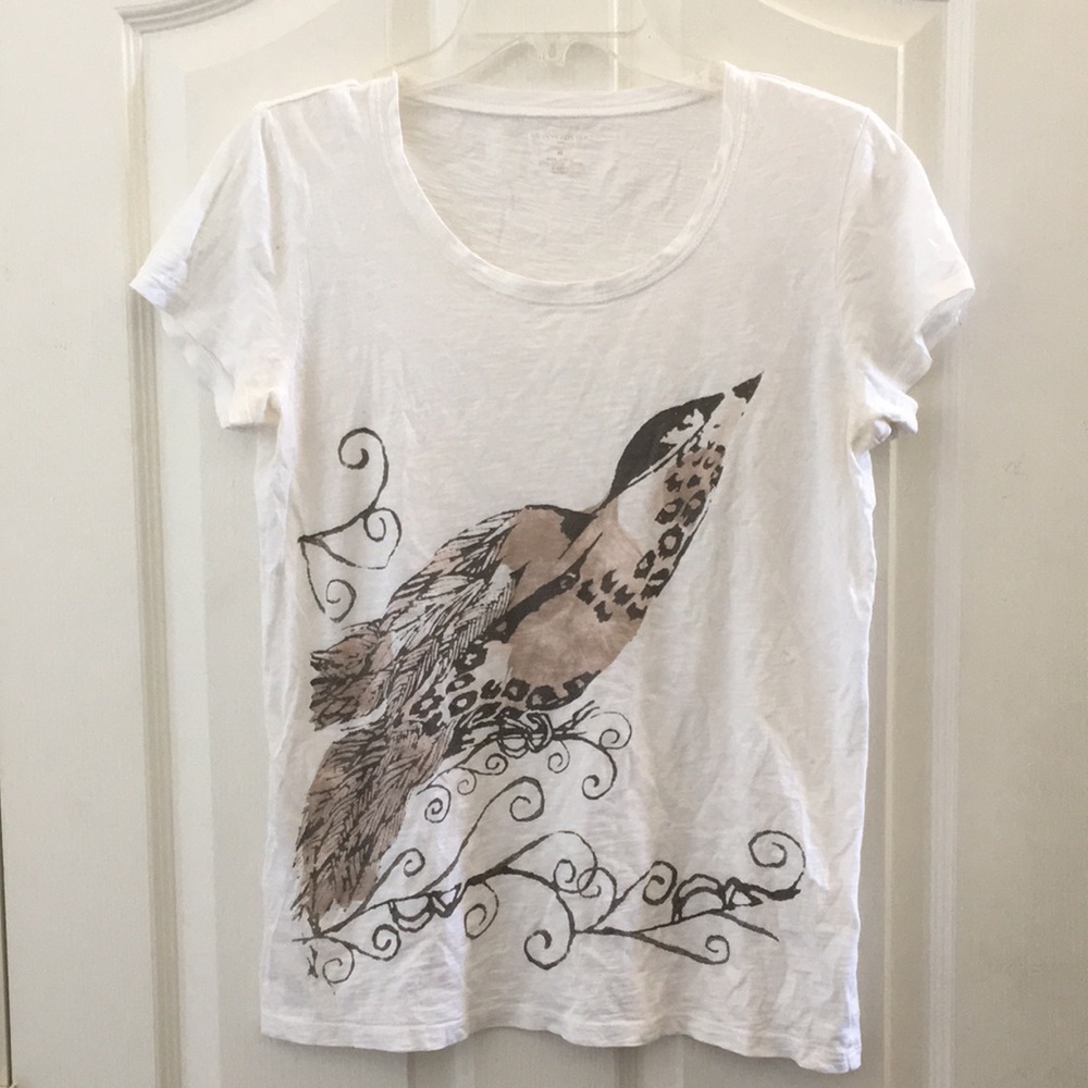 FINAL MARKDOWN Ladies’ Banana Republic Perched Bird Tee (M)